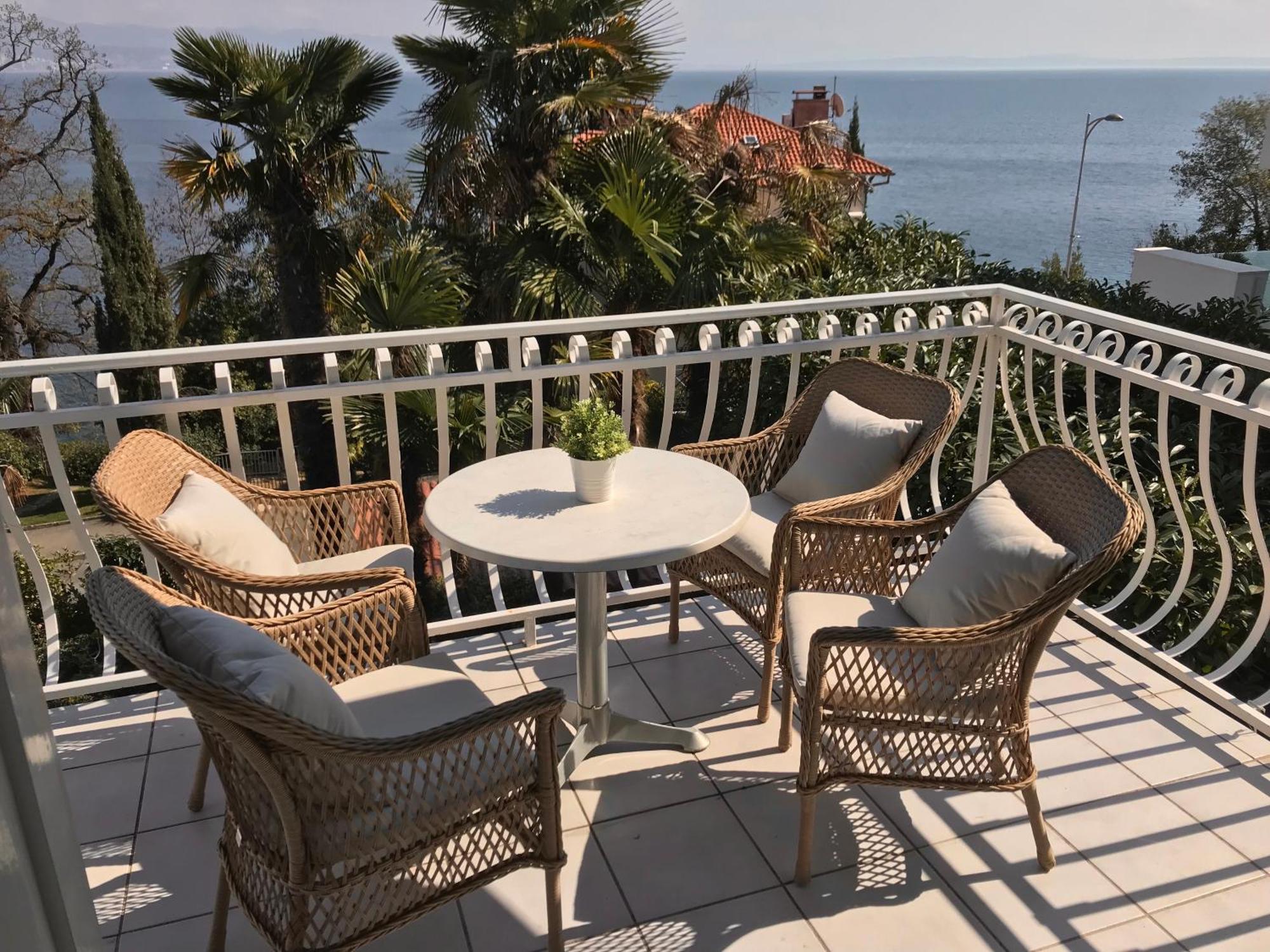 Premium Apartments Punta Kolova Abbázia Kültér fotó